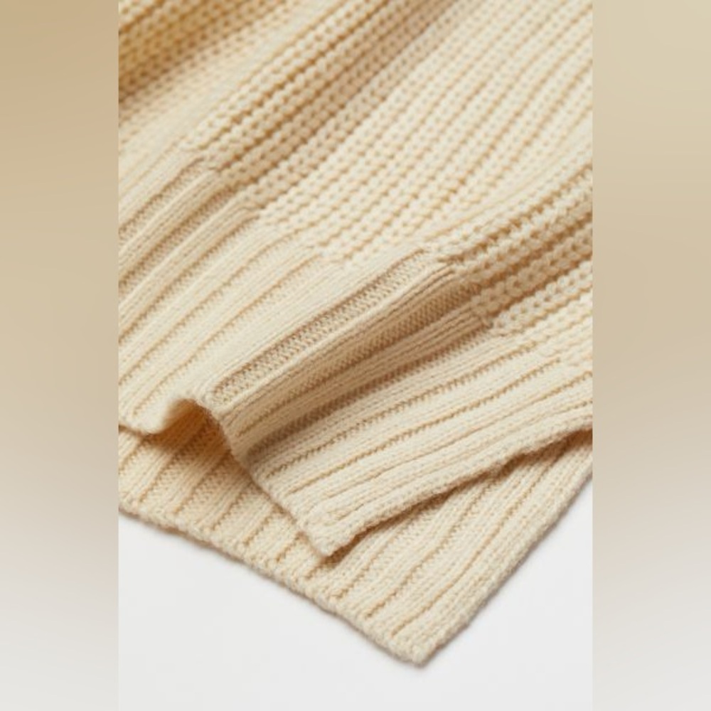 H&M Knit Sweater Vest Dress - Picture 2 of 4